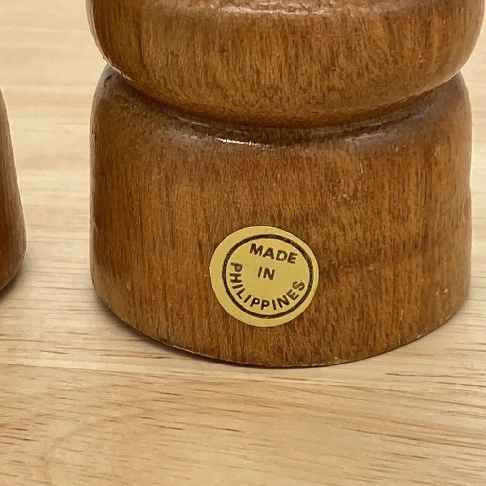 Vintage Aloha Hawaii Wood Kitsch Tall Salt and Pepper Shakers